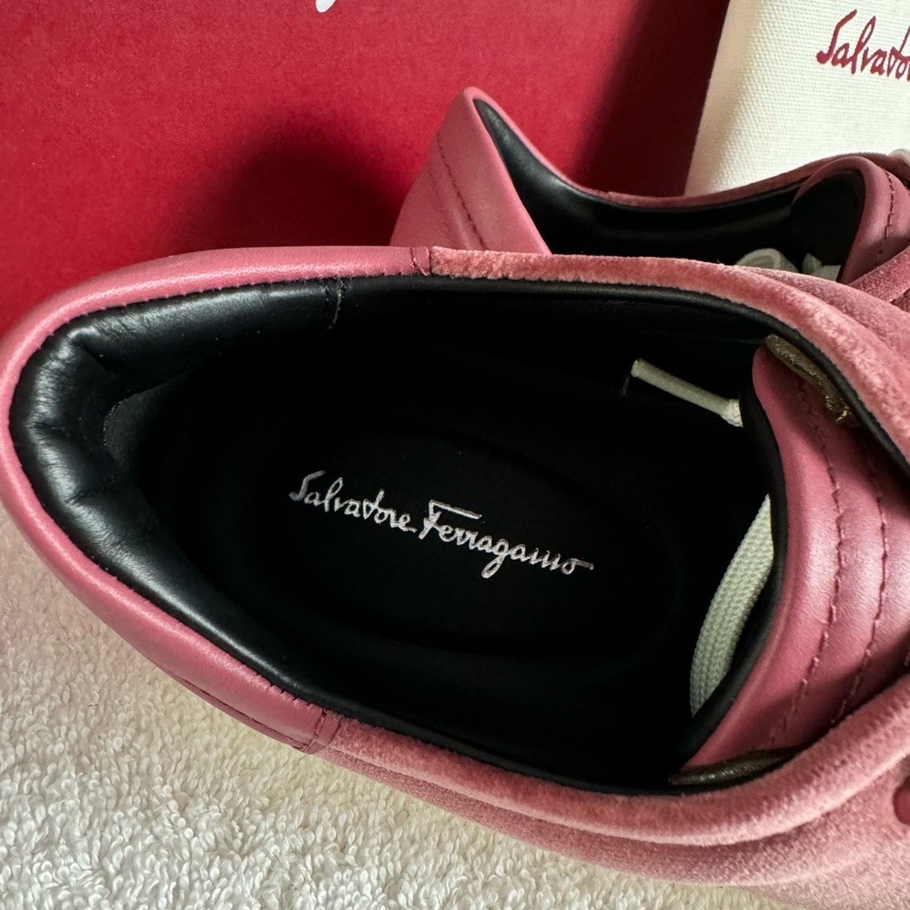 $685 NEW Salvatore Ferragamo Womens Cube Sneakers Pink Red Velvet Luxe size 6 - Picture 6 of 8